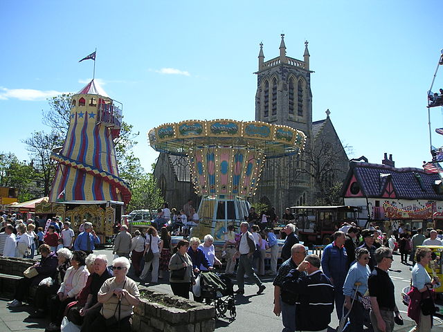 File:Extravaganza-P5011375.JPG