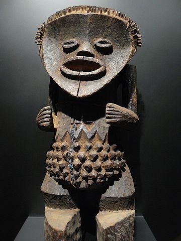File:Statuette Mambia Nig&eacute;ria.jpg