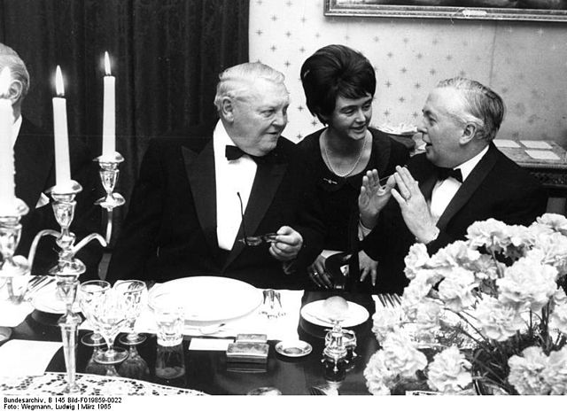 File:Bundesarchiv B 145 Bild-F019859-0022, Staatsbesuch Harold Wilson, Ludwig Erhard.jpg