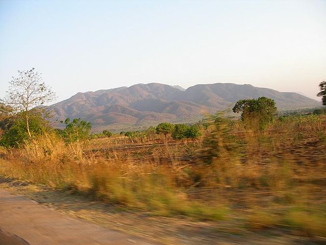 File:View of Zomba plateau from north.JPG