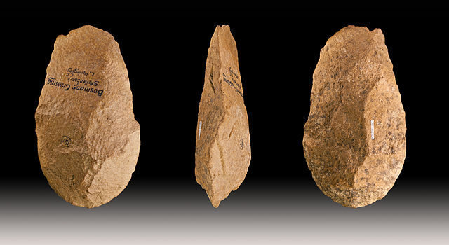 File:Biface Stellenbosch MHNT PRE 2009.0.195.1 Global fond.jpg