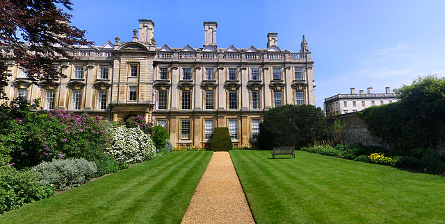 File:Clare College, Scholars' Garden.jpg