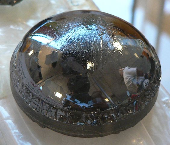 File:SiC p1390066.jpg