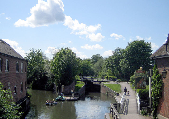 File:River Kennet and canal in Newbury.jpg