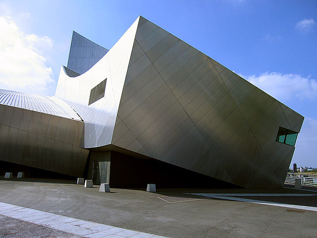 File:ImperialWarMuseumNorth01.jpg