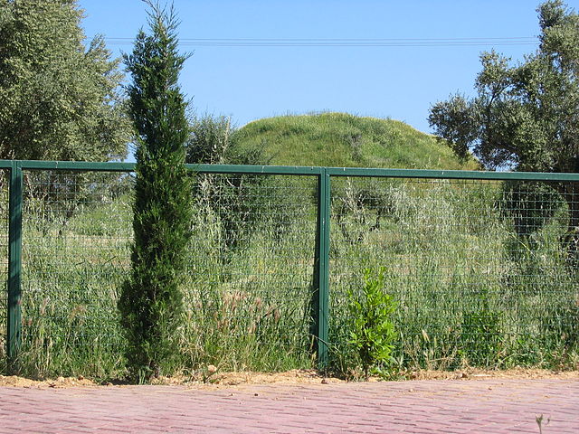 File:Hill where the Athenians were buried after the Battle of Marathon.jpg