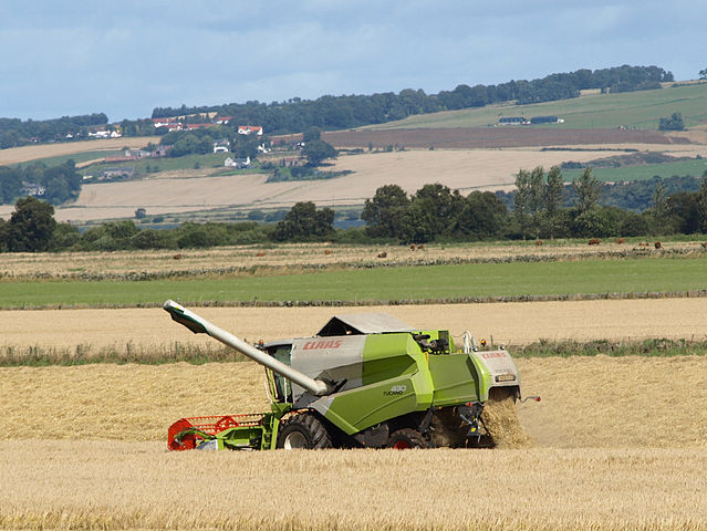 File:Claas Tucano 430.jpg