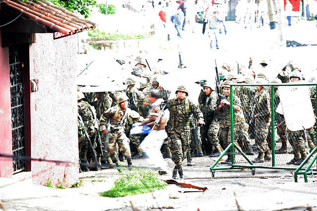 File:Honduras golpe protesta.jpg