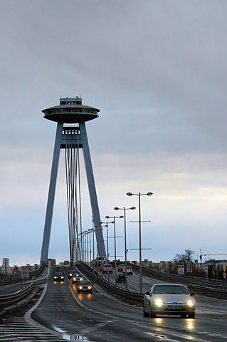 File:Bridge Nový most - Bratislava.jpg