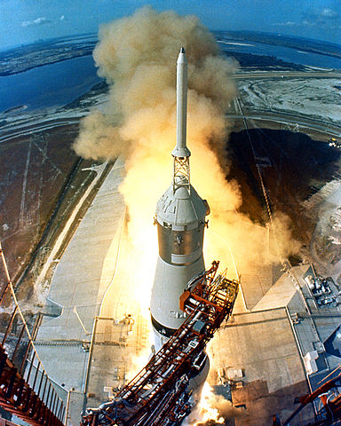 File:Apollo 11 Launch2.jpg