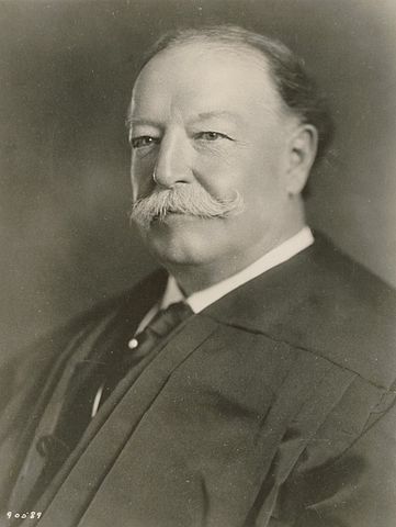 File:William Howard Taft as Chief Justice SCOTUS.jpg