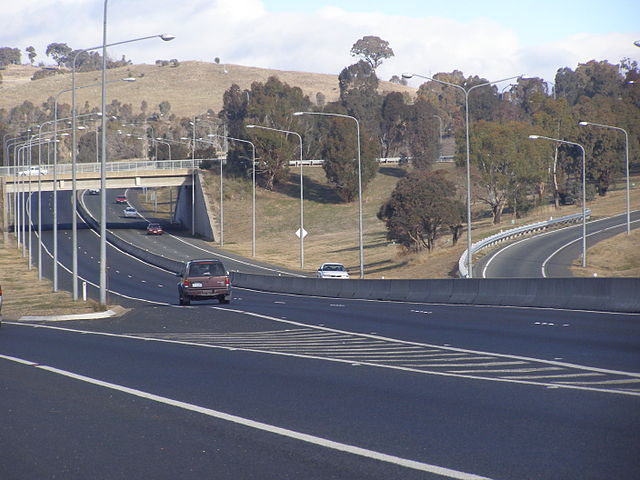 File:Tuggeranong parkway2.JPG