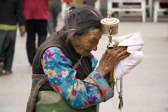 File:IMG 0996 Lhasa Barkhor.jpg