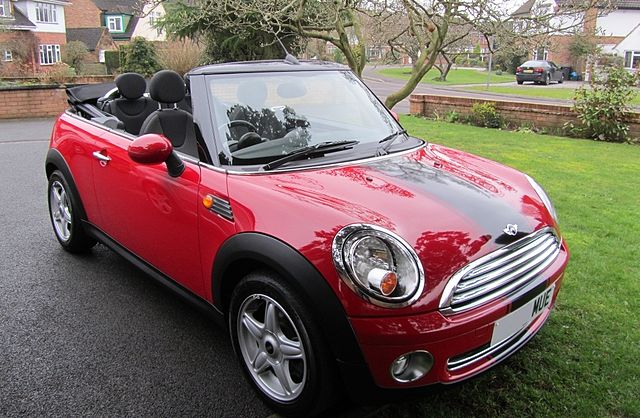 File:2009 R57 MINI Cooper Convertible.jpg