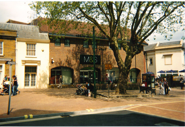 File:M an S Banbury 2010..png