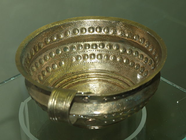 File:Prehistoric Times of Bohemia, Moravia and Slovakia - NM Prague 18.JPG
