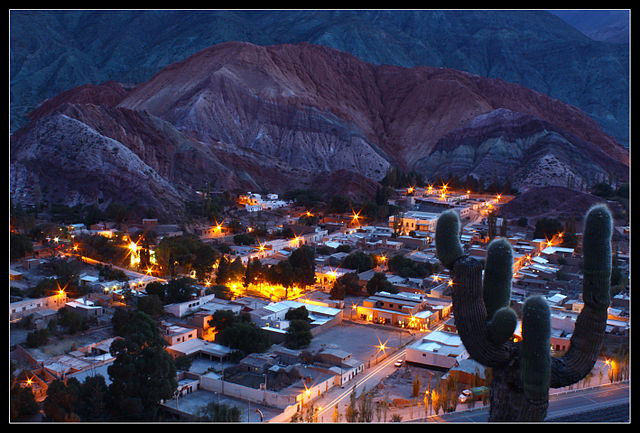 File:Purmamarca Nocturna.jpg