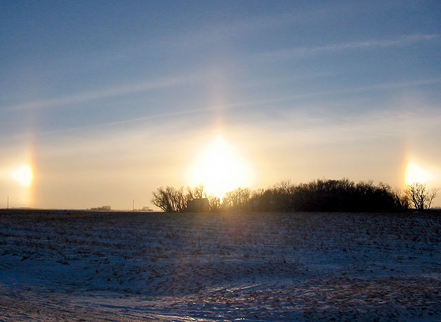 File:Sundogs - New Ulm-Edit1.JPG