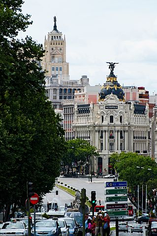 File:Calle de Alcal&aacute; (Madrid) 27.jpg