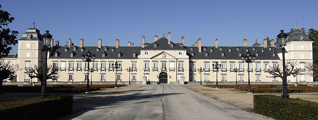 File:El Pardo-Palacio Real.jpg