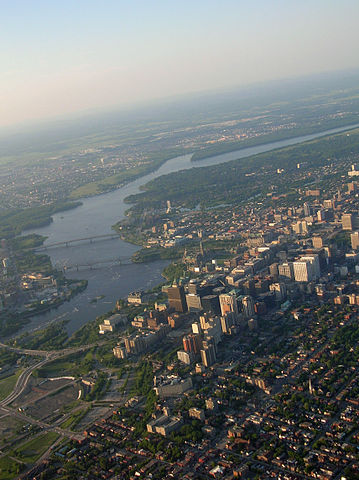 File:Hot Air Balloon ride Ottawa II.jpg