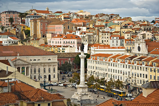 File:Lisbon 09882 Lisboa Praça don Pedro 2006 Luca Galuzzi.jpg