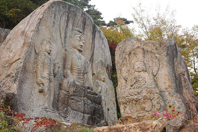File:Korea-Gyeongju-Namsan-Chilbulam-01.jpg
