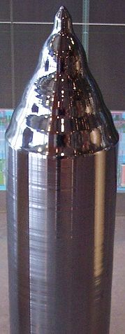 File:Monokristalines Silizium für die Waferherstellung.jpg
