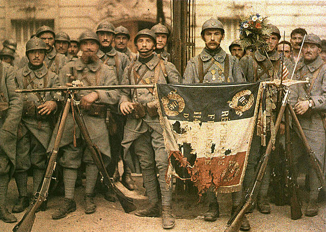File:El 114 de infantería, en París, el 14 de julio de 1917, León Gimpel.jpg