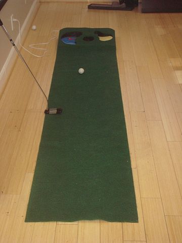 File:Indoor Putting Green.JPG