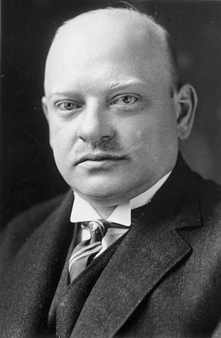 File:Bundesarchiv Bild 146-1989-040-27, Gustav Stresemann.jpg