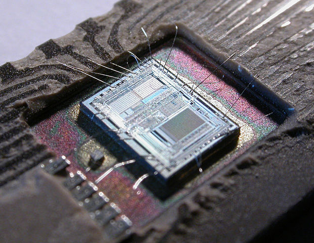 File:Intel 8742 153056995.jpg