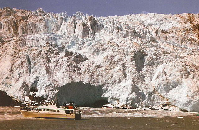 File:Fjordsglacier.jpg