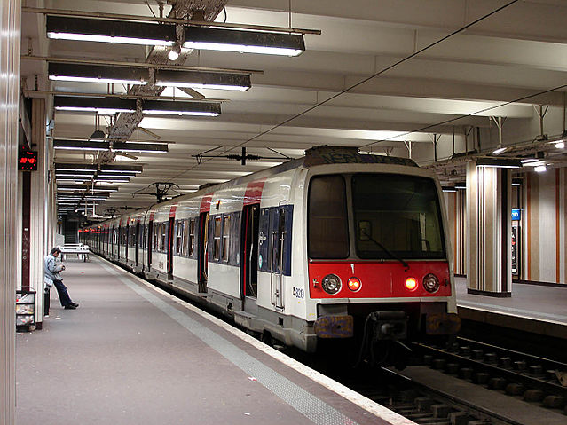 File:Gare de Paris-Nord - Z 8219.jpg