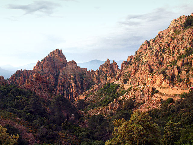 File:Piana Dardo dans les Calanche.jpg