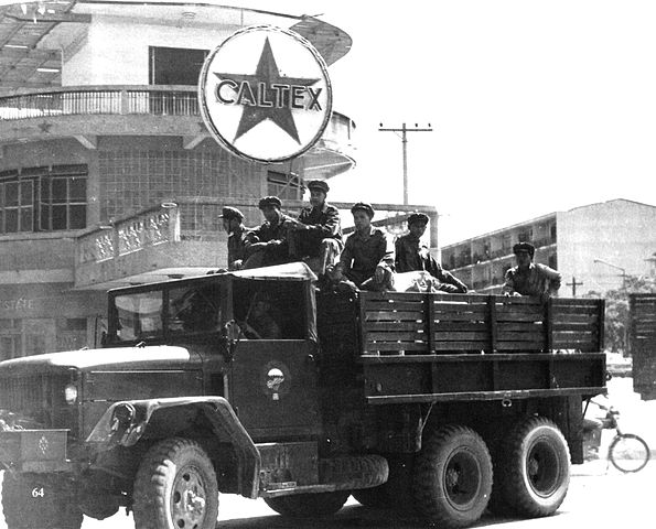 File:Vientianne1973.jpg