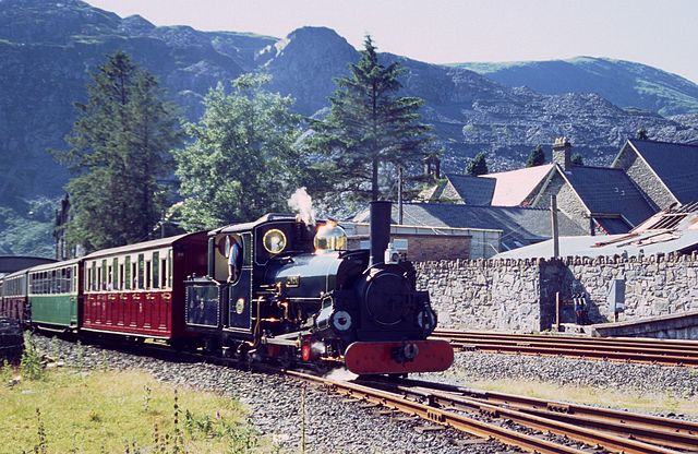 File:Ffestrail linda blaenau1.jpg
