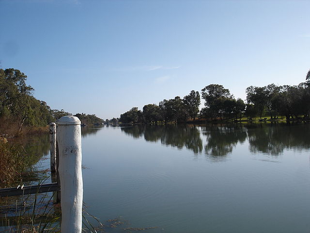 File:Le Darling à Wentworth (vue vers l'amont).JPG