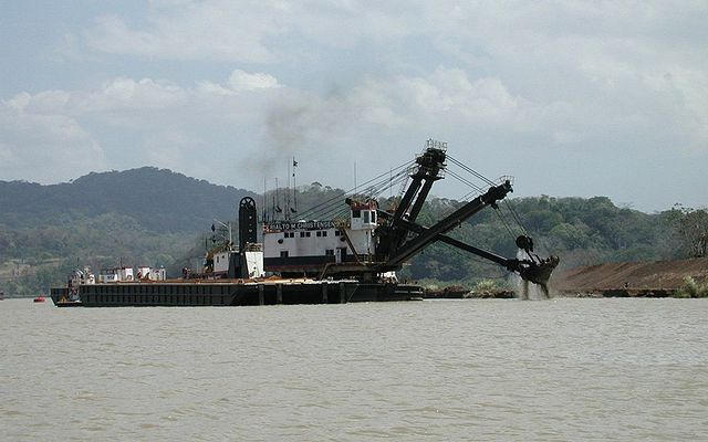 File:Panama Canal Bucket Dredge.jpeg