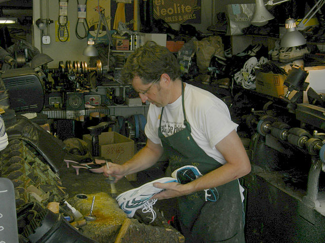 File:Swanson Shoe Repair 26.jpg