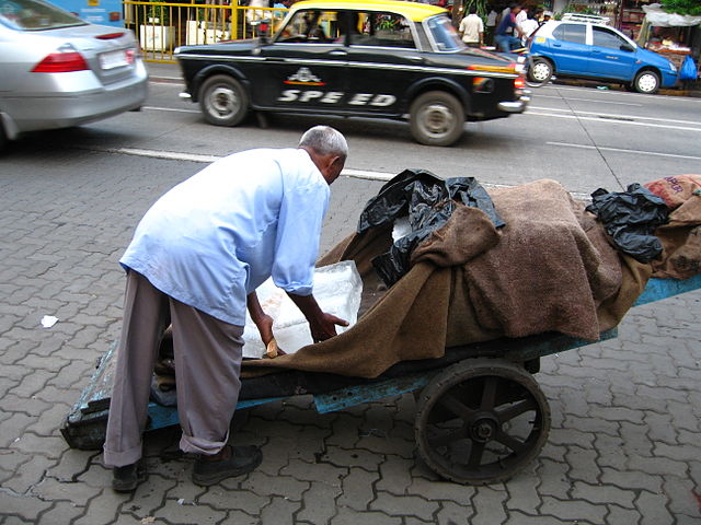 File:MumbaiIceCart gobeirne.jpg