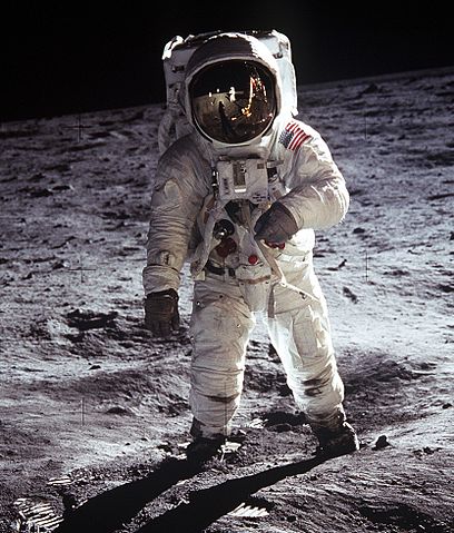 File:Apollo Moonwalk2.jpg