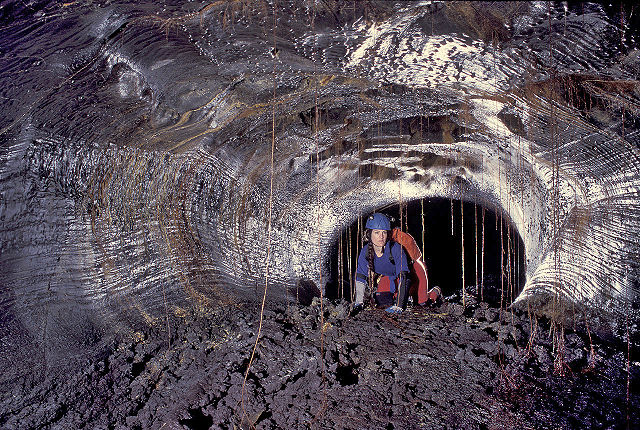 File:Hawaiian lava tube.jpg