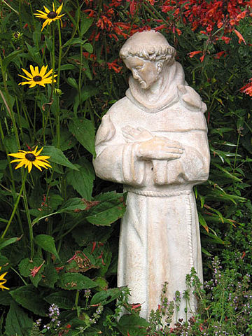 File:Saint Francis statue in garden.jpg