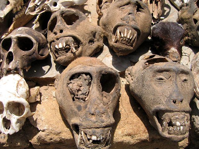 File:Lome Fetish Market.jpg