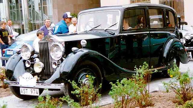 File:Rolls-Royce 25 30 HP Limousine 1936.jpg