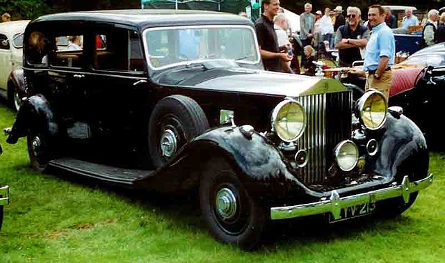 File:Rolls-Royce Limousine 2.jpg