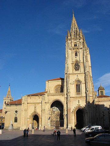 File:Catedral de Oviedo 3.jpg