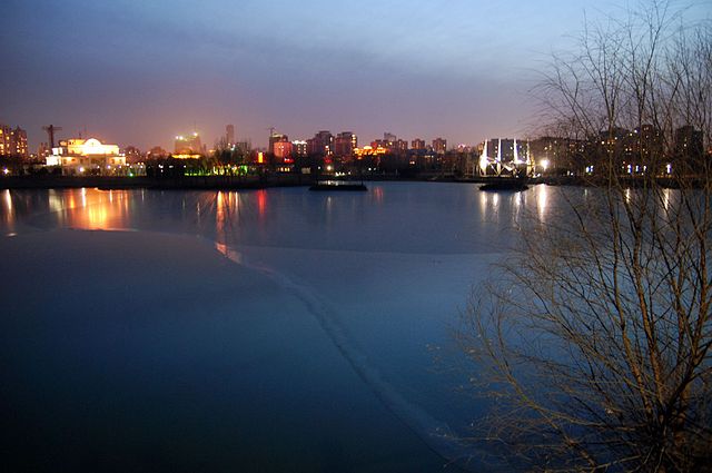 File:Chaoyangparkpic1.jpg